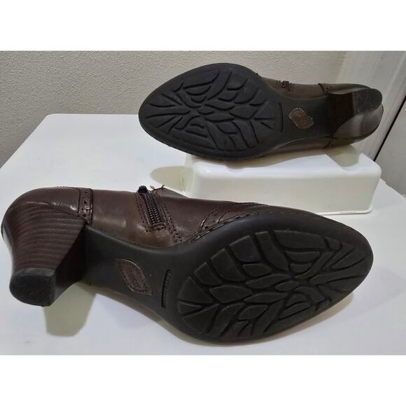 Born Truffle Chakir Leather Bootie Heels Brown Comfort Shoes Women's Size 9 - Picture 3 of 9